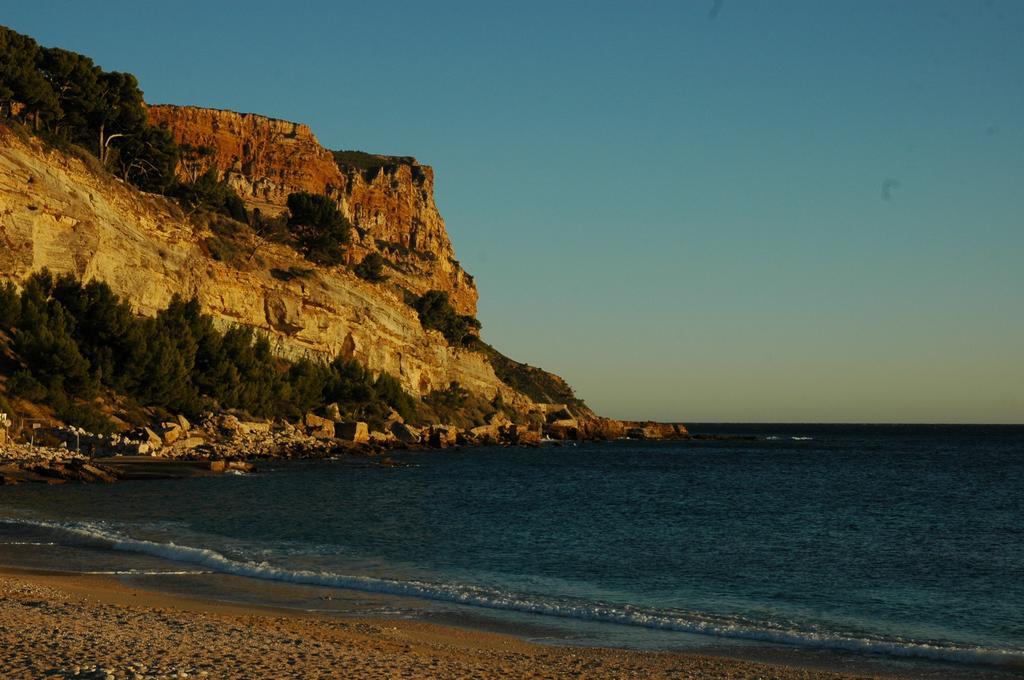 Cassis Loc - Appartement Meuble Buitenkant foto